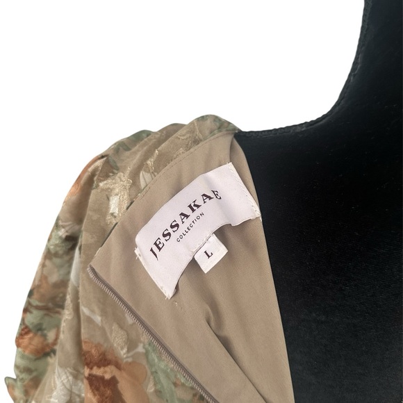 Floral Print Maxi Dress - Picture 4 of 4